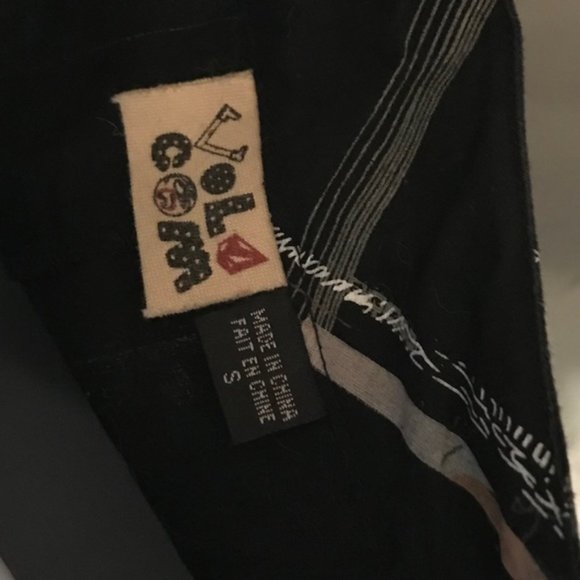 Volcom Black Dress with Typographic Detail - Picture 7 of 9